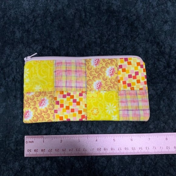 Handmade Quilted Wallet/Pouch - Picture 6 of 7